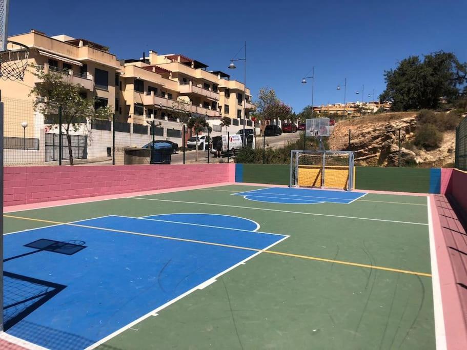 مالقة Bajo Con Jardin En Primera Linea De Playa المظهر الخارجي الصورة